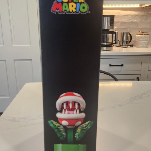 LEGO Piranha Plant with Red and Green Bricks - Picture 2 of 2